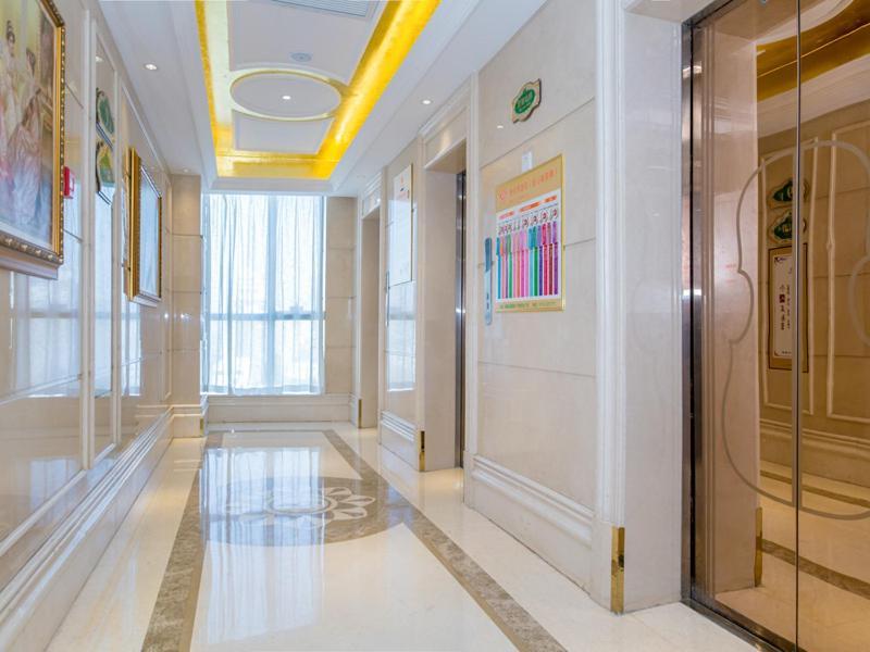 Vienna Hotel Hubei Xiangyang Tanxi Road Экстерьер фото